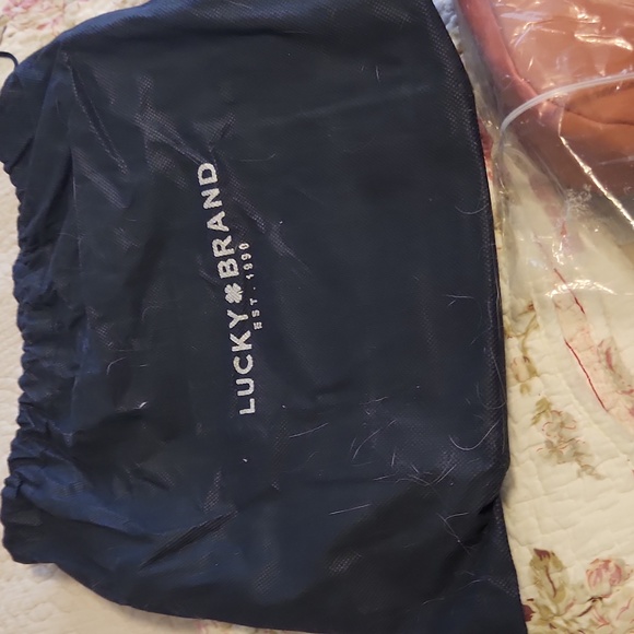 Lucky brand light blue leather cross body excellent condition - Picture 4 of 4